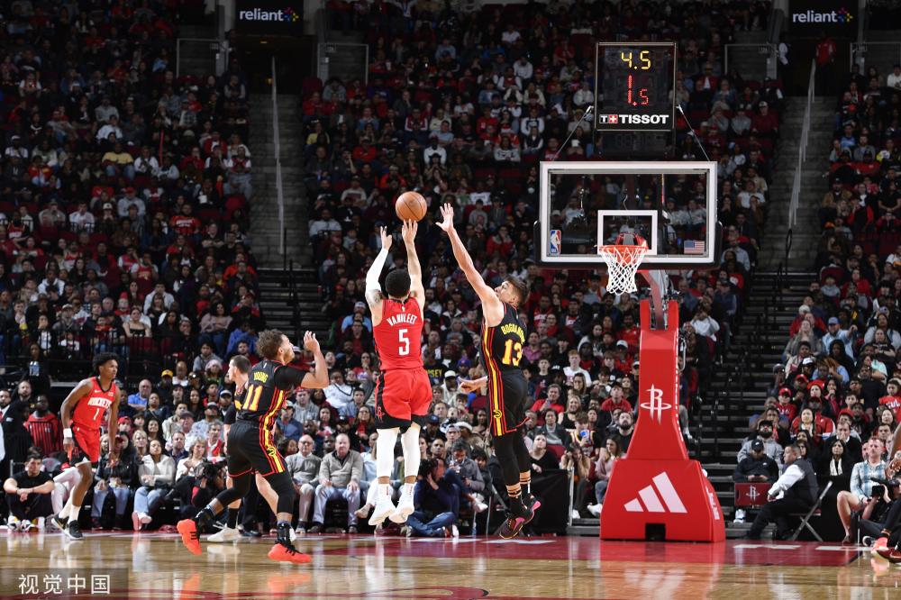 在季后赛即 在季后赛即